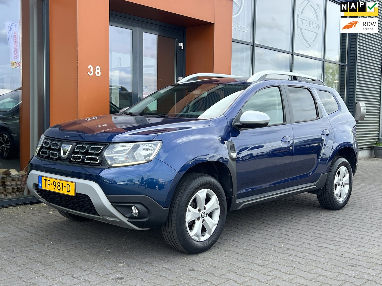 Dacia Duster - 1.2TCe|Cruise|trekhaak|Bluetooth|Airco|PDC|NAP - AutoWereld.nl