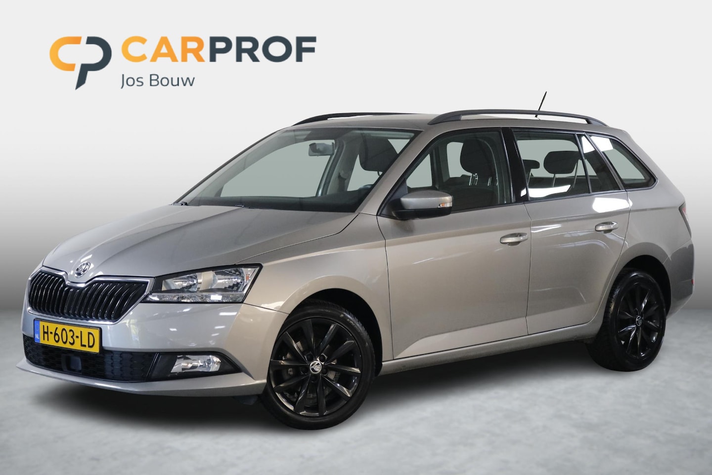 Skoda Fabia Combi - 1.0 TSI Active All-Seasons | Airco | Cruise Control | Lichtmetaal | Bluetooth | Keurige au - AutoWereld.nl