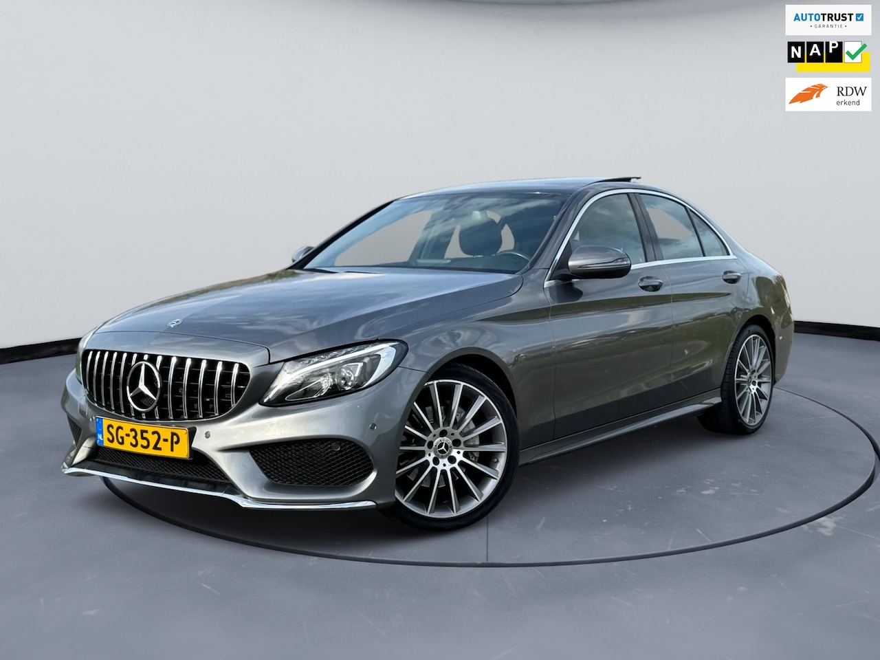 Mercedes-Benz C-klasse - 180 Sport Edition AMG|Pano|NAP|Led| - AutoWereld.nl
