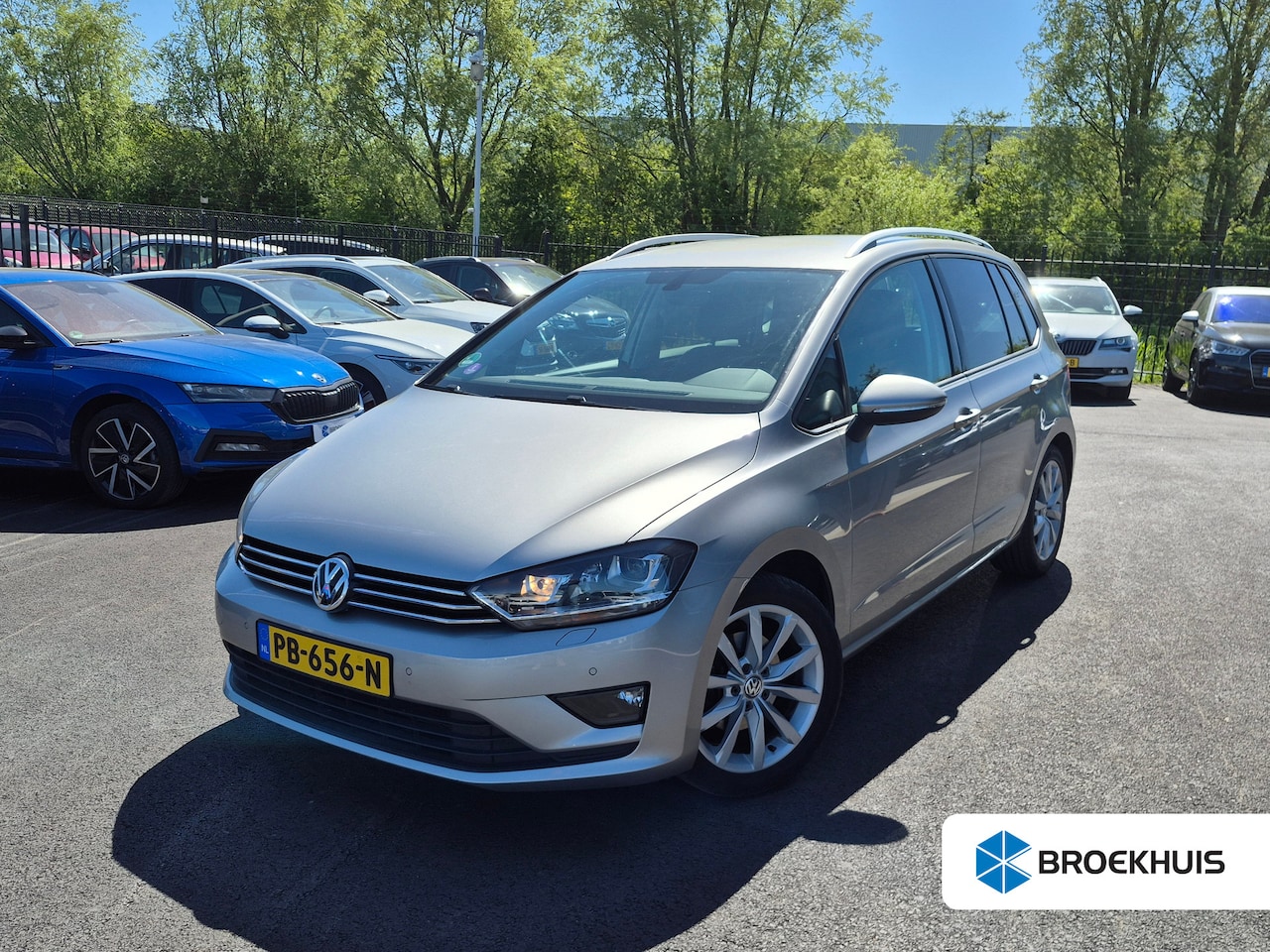 Volkswagen Golf Sportsvan - 1.4 TSI Highline 125pk DSG/AUTO | Trekhaak | Navigatie | Cruise control | Stoelverwarming - AutoWereld.nl