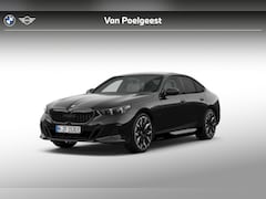 BMW 5-serie - Sedan 550e xDrive | M Sportpakket Pro | Innovation Pack | Travel Pack | Comfort Pack | Tre