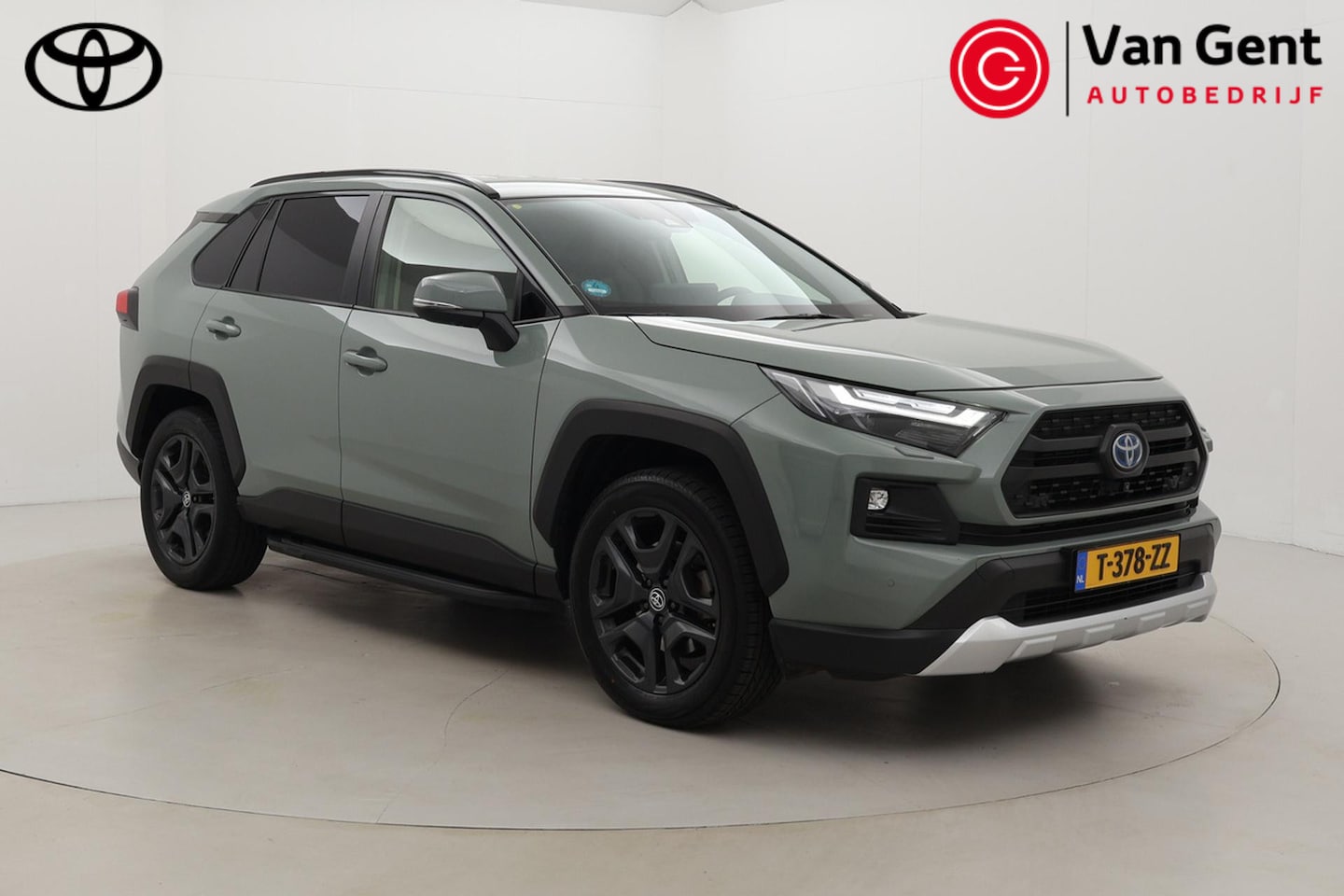 Toyota RAV4 - 2.5 Hybrid AWD ADVENTURE | Trekhaak | Treeplanken | 360 camera | Leder | Dodehoek detectie - AutoWereld.nl