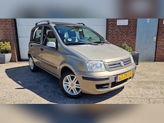 Fiat Panda - 1.2 Emotion In een nette staat verkerende Fiat Panda Emotion automaat, airco, panorama open dak, lm ve