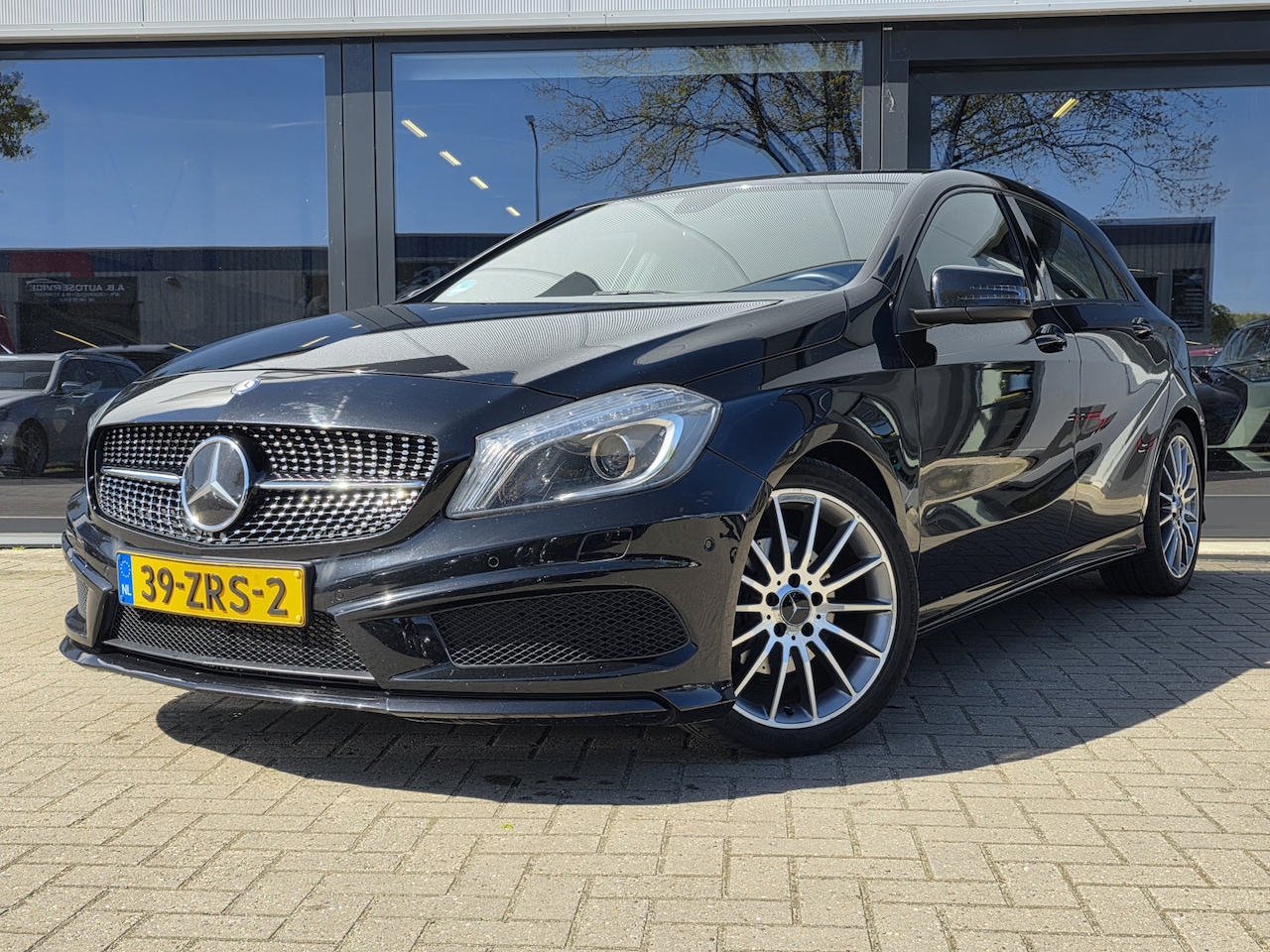 Mercedes-Benz A-klasse - 180 Ambition + AMG STYLING + XENON + ALCANTARA - AutoWereld.nl
