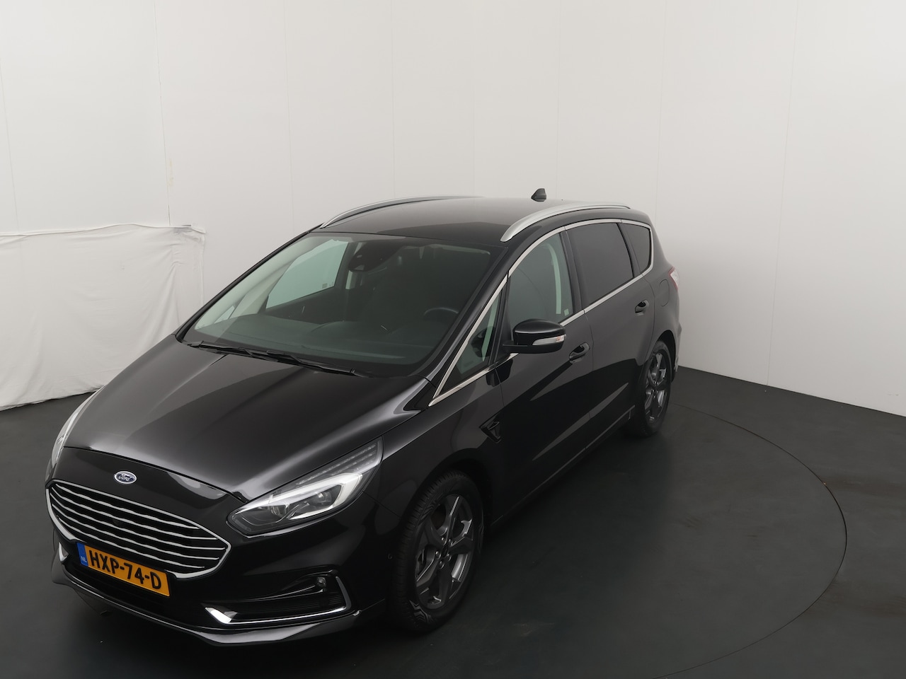 Ford S-Max - 2.5 HYBRID Titanium 7p. 190pk | Adapt. Cruise | 7zits | 1.560 trekgewicht | All seasonband - AutoWereld.nl