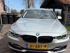 BMW 3-serie - 320i Executive