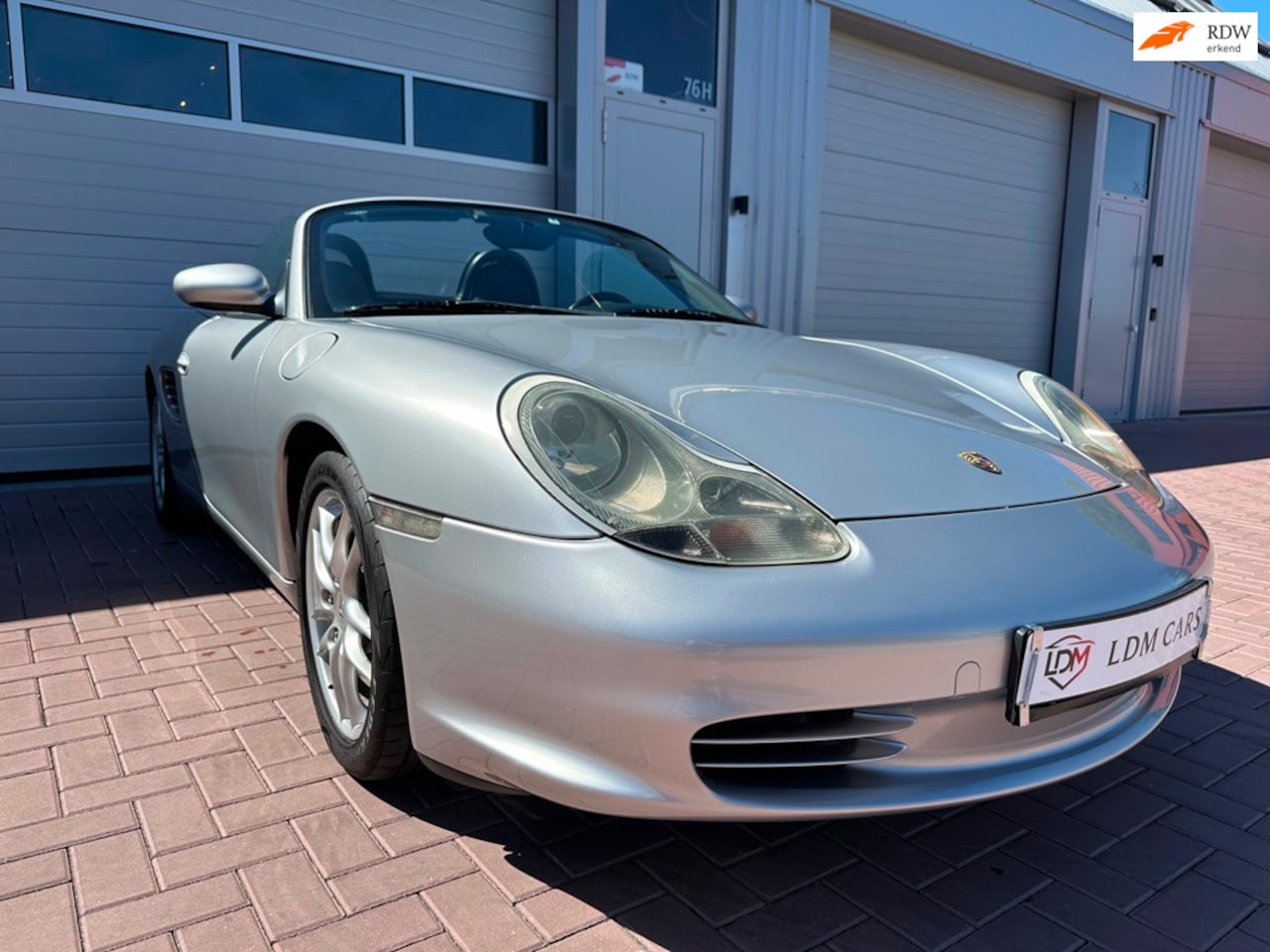 Porsche Boxster - 2.7 Tiptronic recent nagekeken door Porsche specialist - AutoWereld.nl