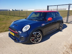 MINI John Cooper Works - John Cooper Works - 2.0 JCW-Pack 231PK, JCW pro uitlaat, Harmon Kardon