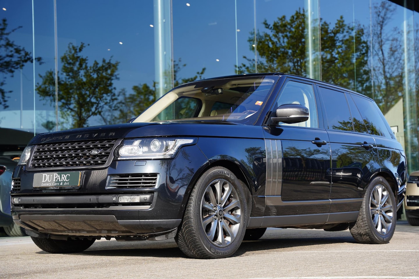 Land Rover Range Rover - 4.4 SDV8 Vogue Beige Leder Nieuwe APK - AutoWereld.nl