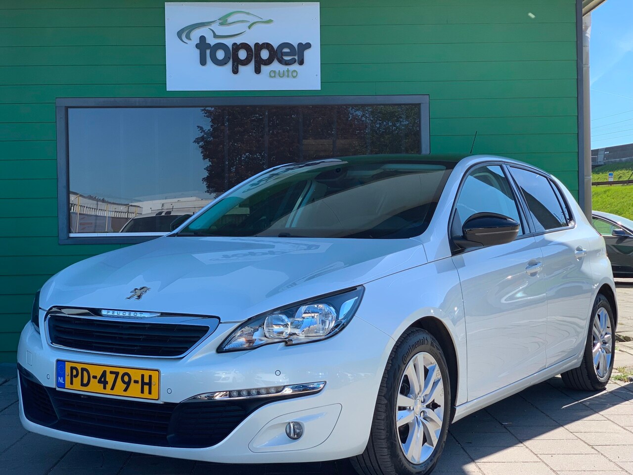 Peugeot 308 - 1.2 PureTech Blue Lion|Panorama|Navi|CruiseControl| - AutoWereld.nl