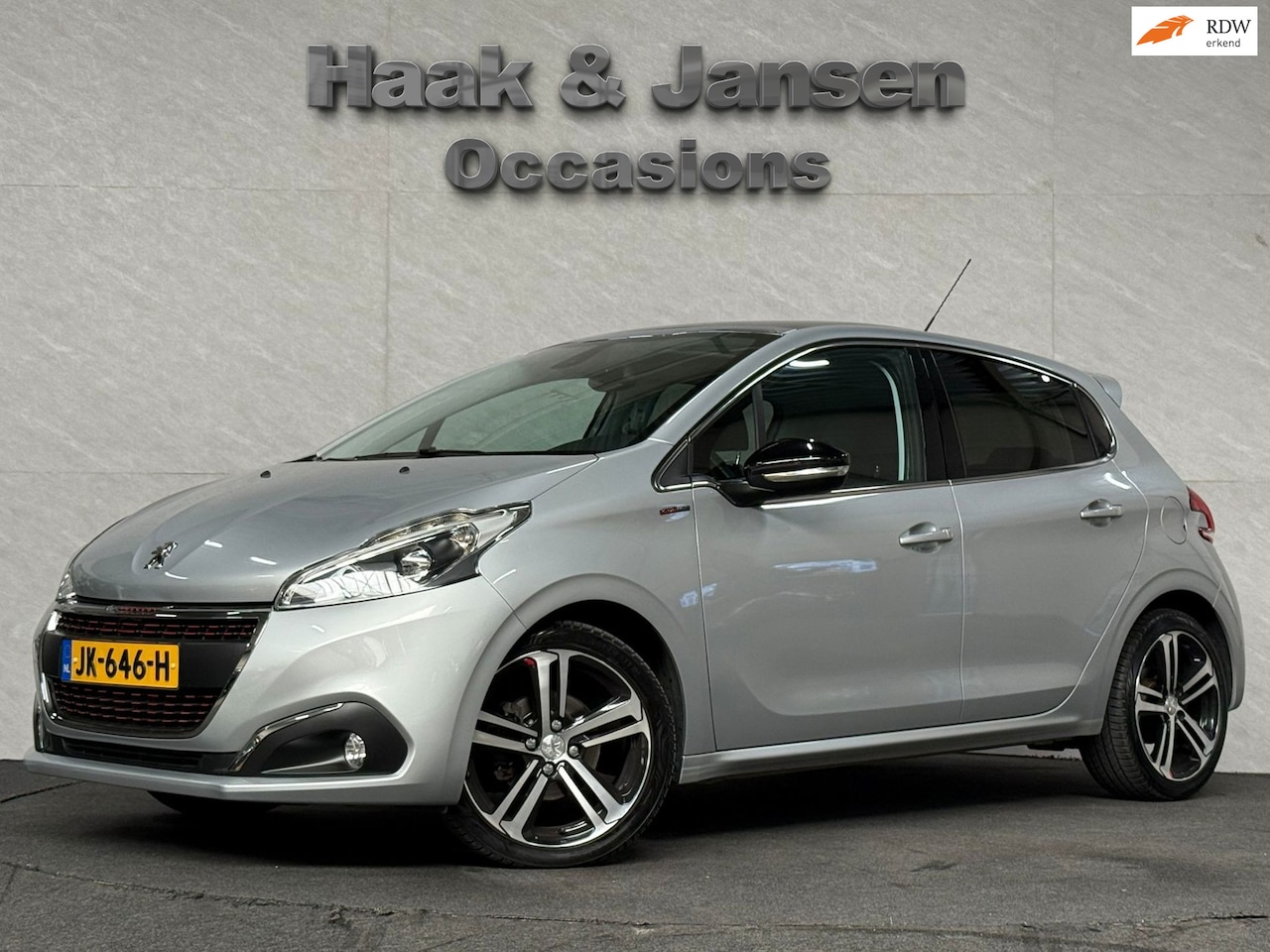 Peugeot 208 - 1.2 PureTech GT-line Automaat Nap km! Pano - AutoWereld.nl