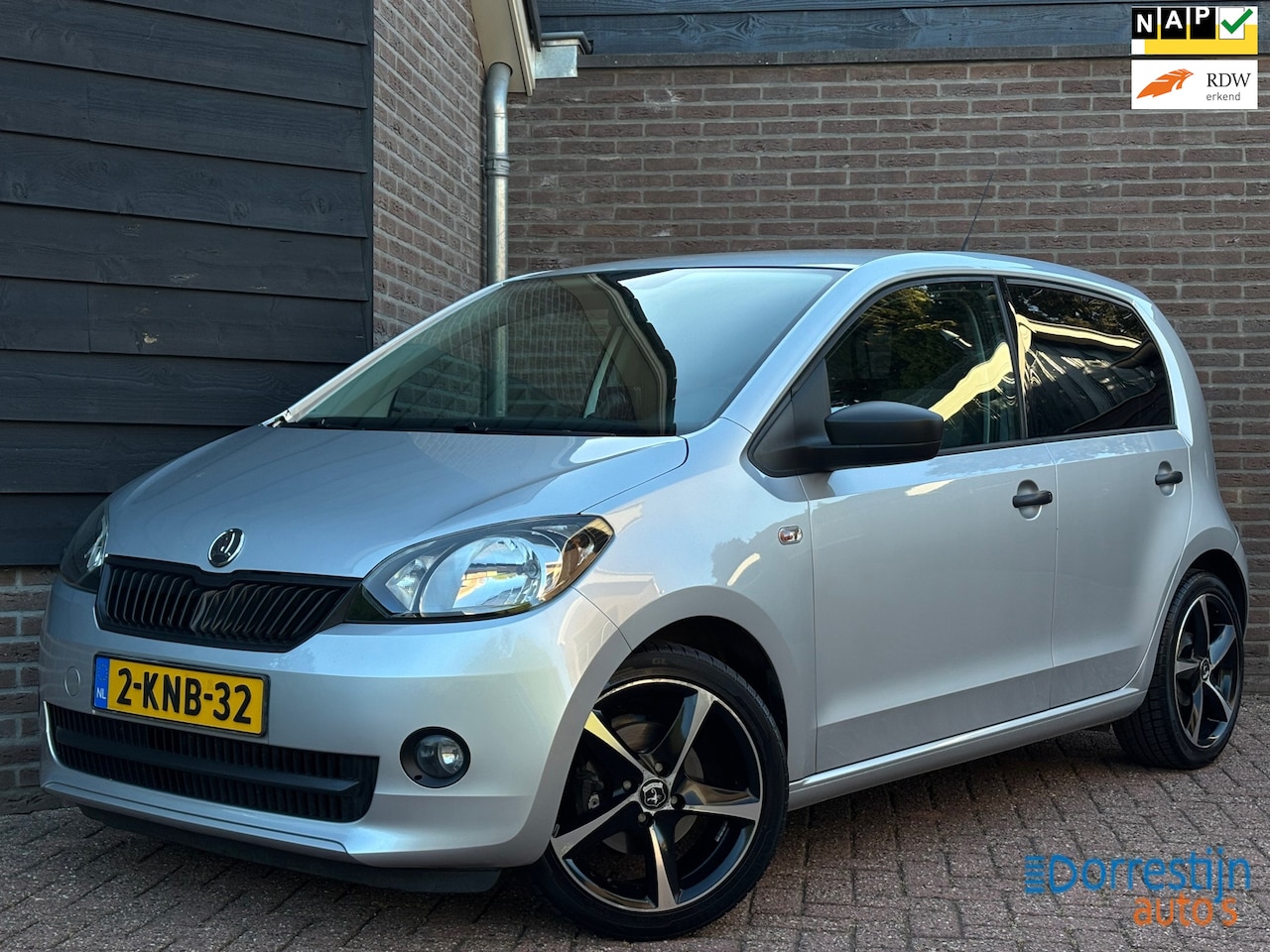 Skoda Citigo - 1.0 Greentech Arctic | Airco | 16inch | Navi | 5-deurs | NAP - AutoWereld.nl