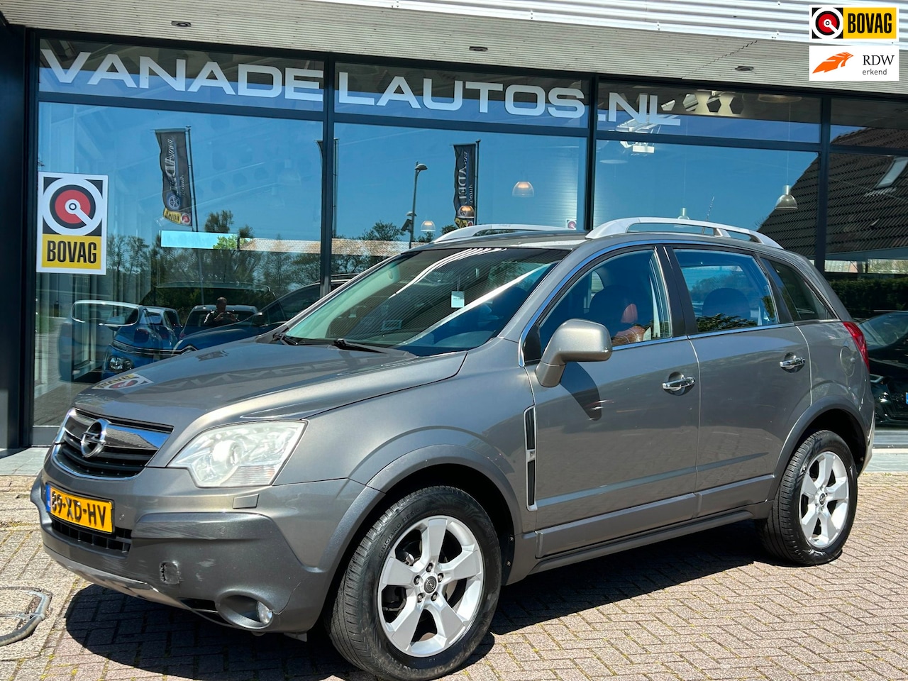 Opel Antara - 3.2 V6 Cosmo 4WD Aut. LEES TEKST Xenon Leer Navi App-Connect Park.Sens Trekhaak! - AutoWereld.nl