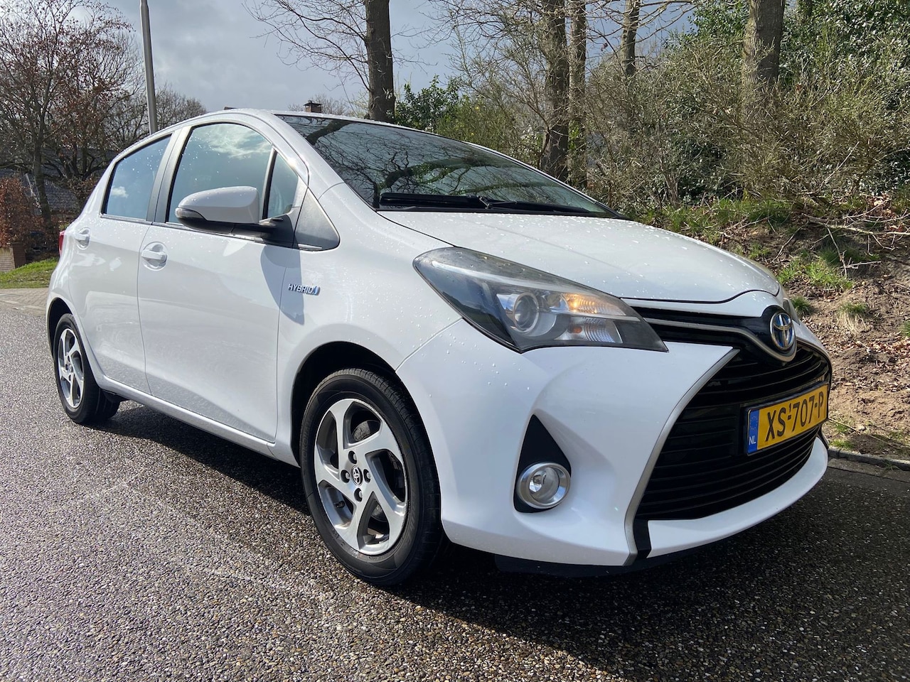 Toyota Yaris - 1.5 Hybrid Lease 1.5 Hybrid Lease, BJ`2015, APK 25-03-2027 - AutoWereld.nl