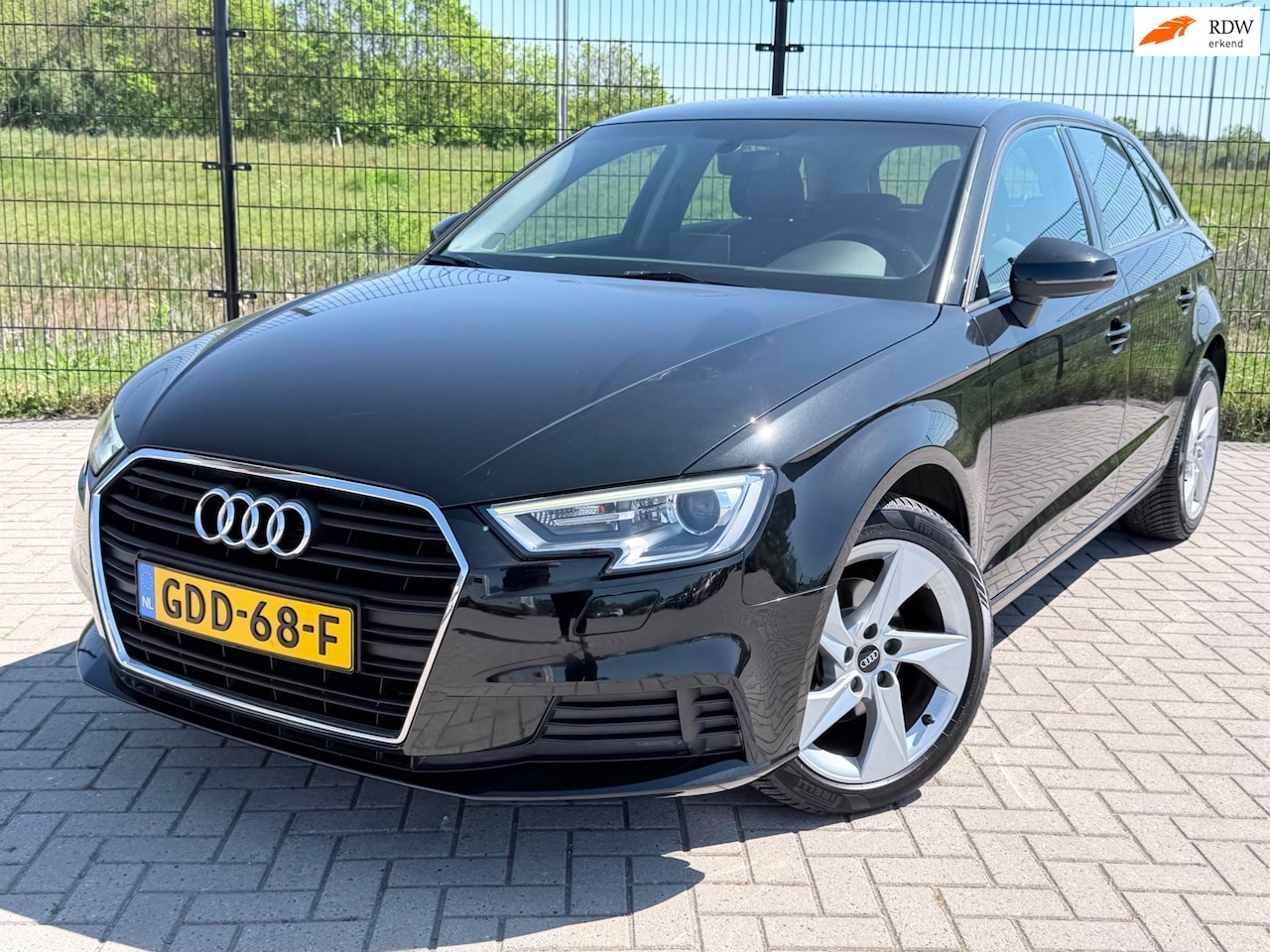 Audi A3 Sportback - 1.0 TFSI Pro Line | PDC | NAV | Keyless | Clima - AutoWereld.nl
