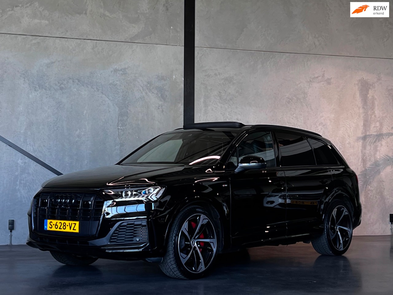 Audi Q7 - 60 TFSIe Comp. S, B&O,Nachtzicht,Pano,St.koel/massage,Trekhaak,Rs-Stoelen,Head-Up,Alcantar - AutoWereld.nl