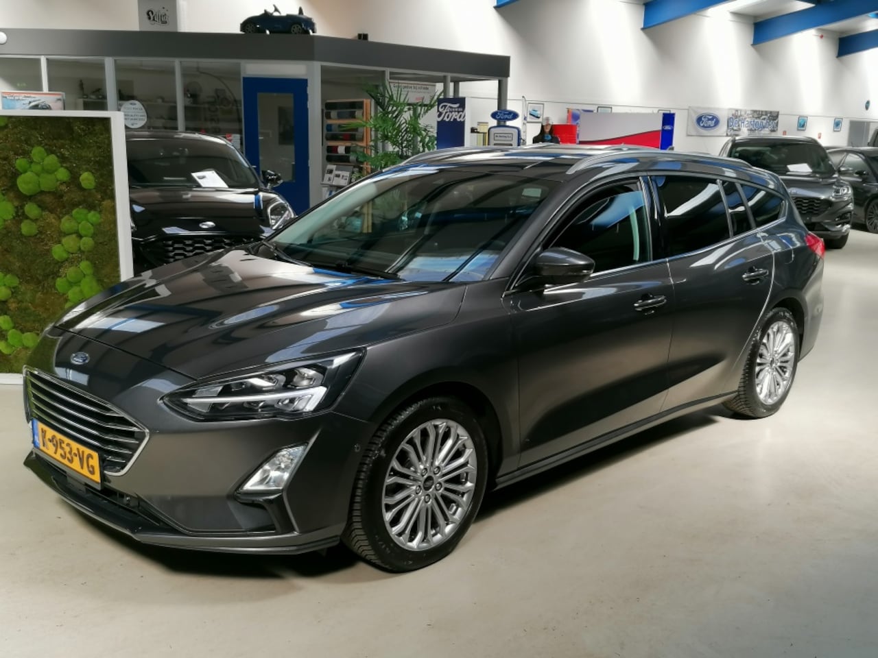 Ford Focus Wagon - 125pk Titanium Business - AutoWereld.nl