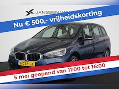 BMW 2-serie Gran Tourer - 218i Business Edition Automaat Sportstoelen Head-Up Navigatie LED Koplampen