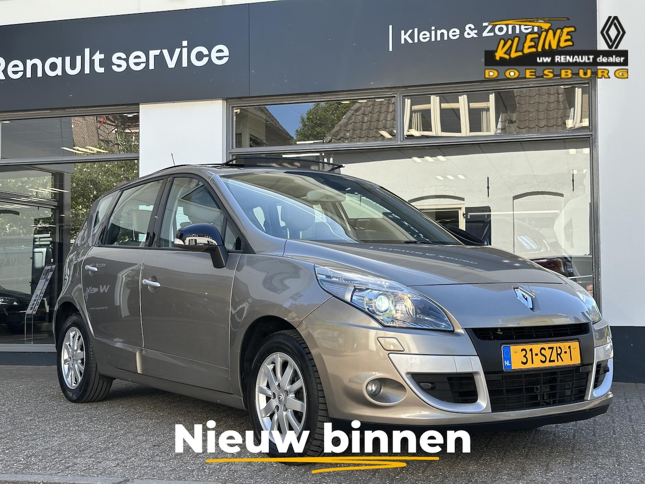 Renault Scénic - 2.0 Privilege | Stoelverwarming | Leder | Dealer onderhouden! - AutoWereld.nl
