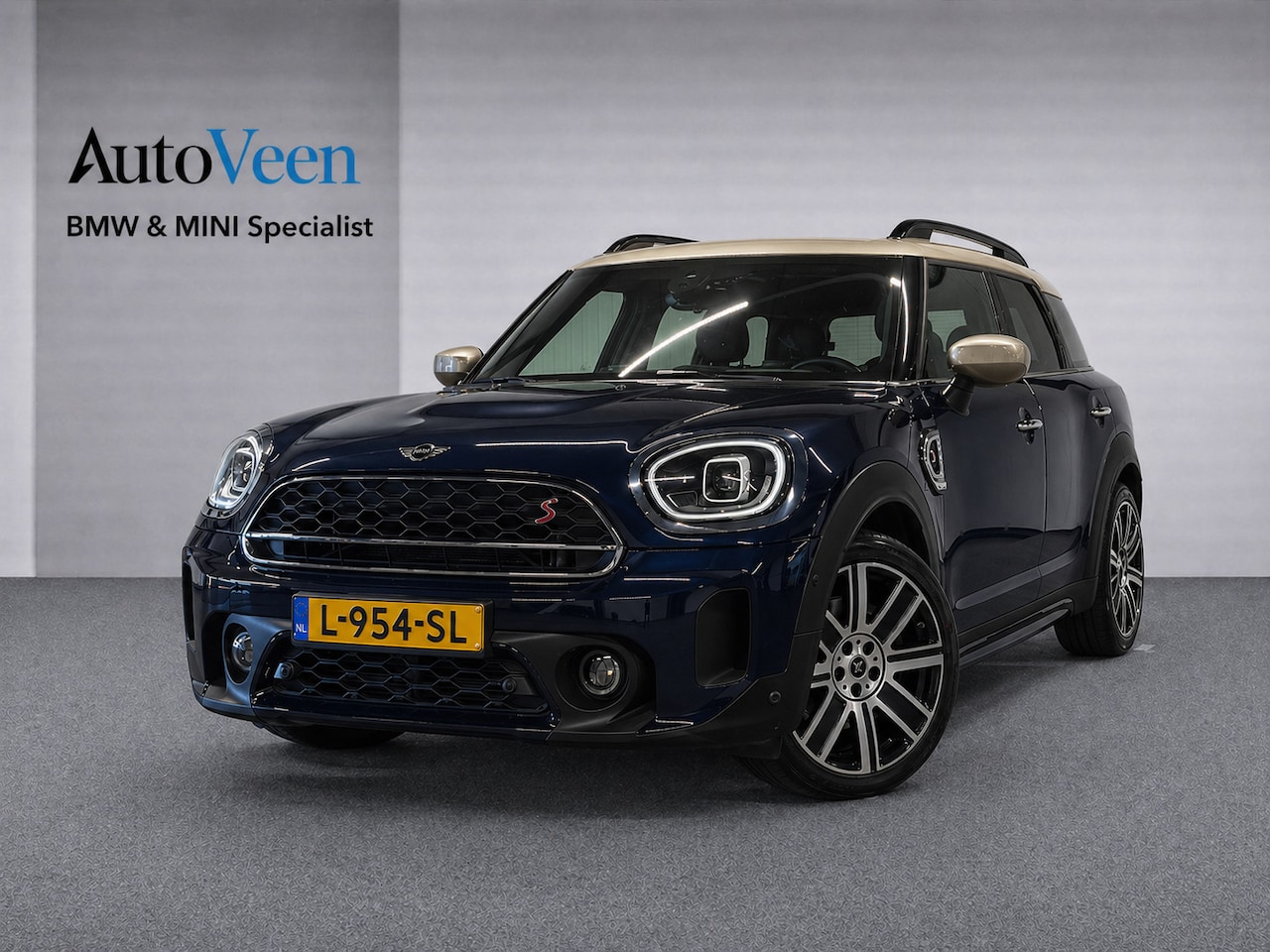 MINI Countryman - Mini 2.0 Cooper S MINI Yours (LEDER, CAMERA, ELEK. STOELEN, STOELVERWARMING, HUD) - AutoWereld.nl