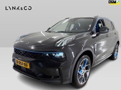Lynk & Co 01 - 1.5 261pk PHEV 7DCTH | Orig.NL | PanoramaDak | 360 graden Camera | Carplay |