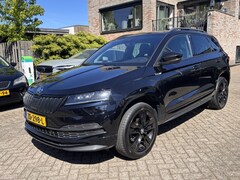 Skoda Karoq - 1.5 TSI 150PK Sportline Bussines | sportstoelen | Dodehoek | App