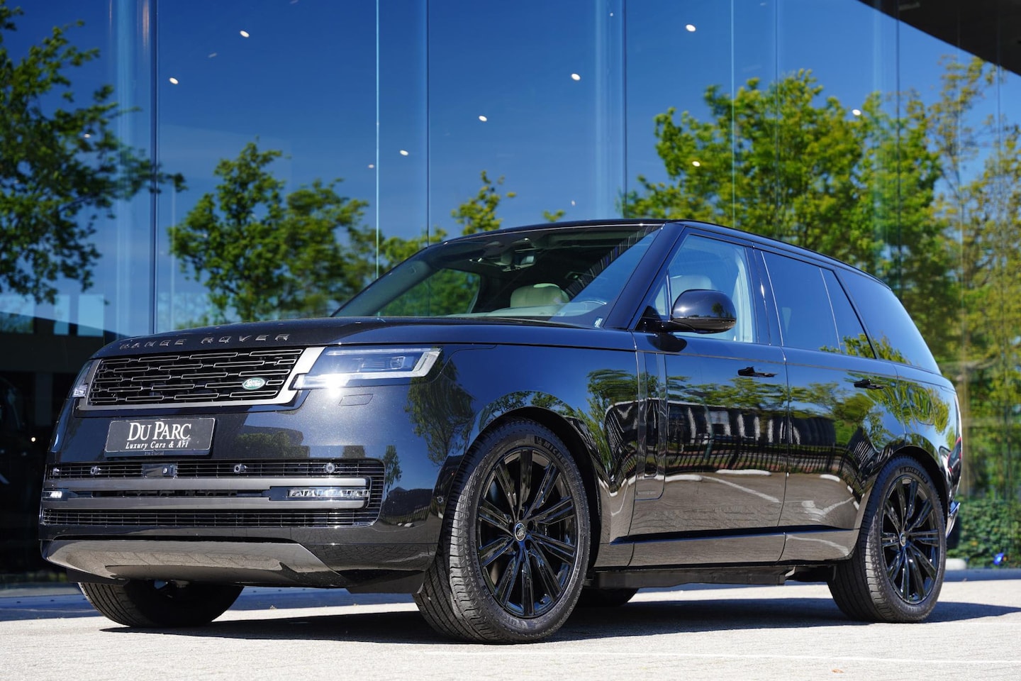 Land Rover Range Rover - P 550 E Autobiography Perlino Leder / Meridian Signature / Elekt. Trekhaak - AutoWereld.nl
