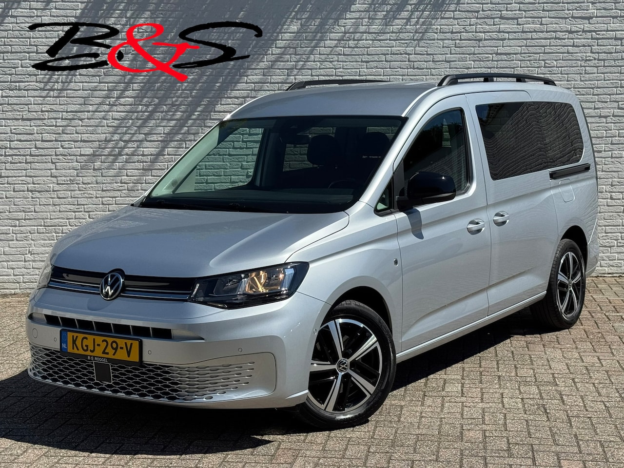 Volkswagen Caddy Maxi - 1.5 TSI 7p Automaat Cruise Clima Camera + PDC V+A Trekhaak Carplay Dab+ - AutoWereld.nl