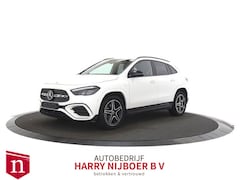 Mercedes-Benz GLA-Klasse - 250 e AMG Line Black Optiek / Sfeerverlichting / Stoelverwarming / Camera