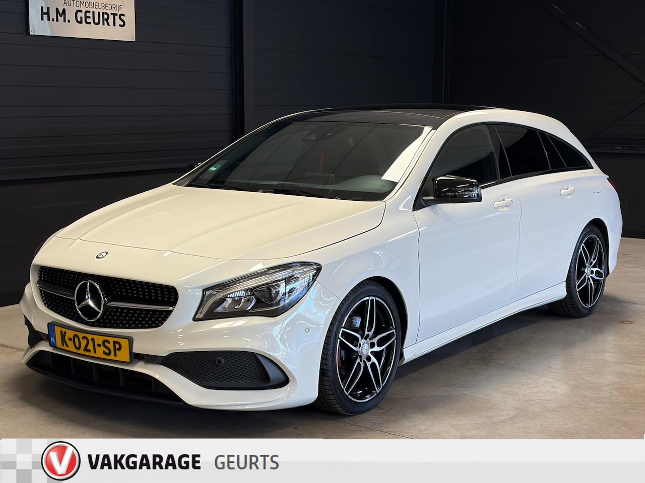 Mercedes-Benz CLA-Klasse - SB Amg Line Automaat Pano Navi Camera Xenon Night Pack Nette Auto! 200 - AutoWereld.nl