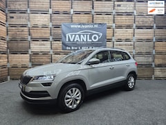 Skoda Karoq - 1.5 TSI ACT Business Edition Pano LED Navi Clima LM