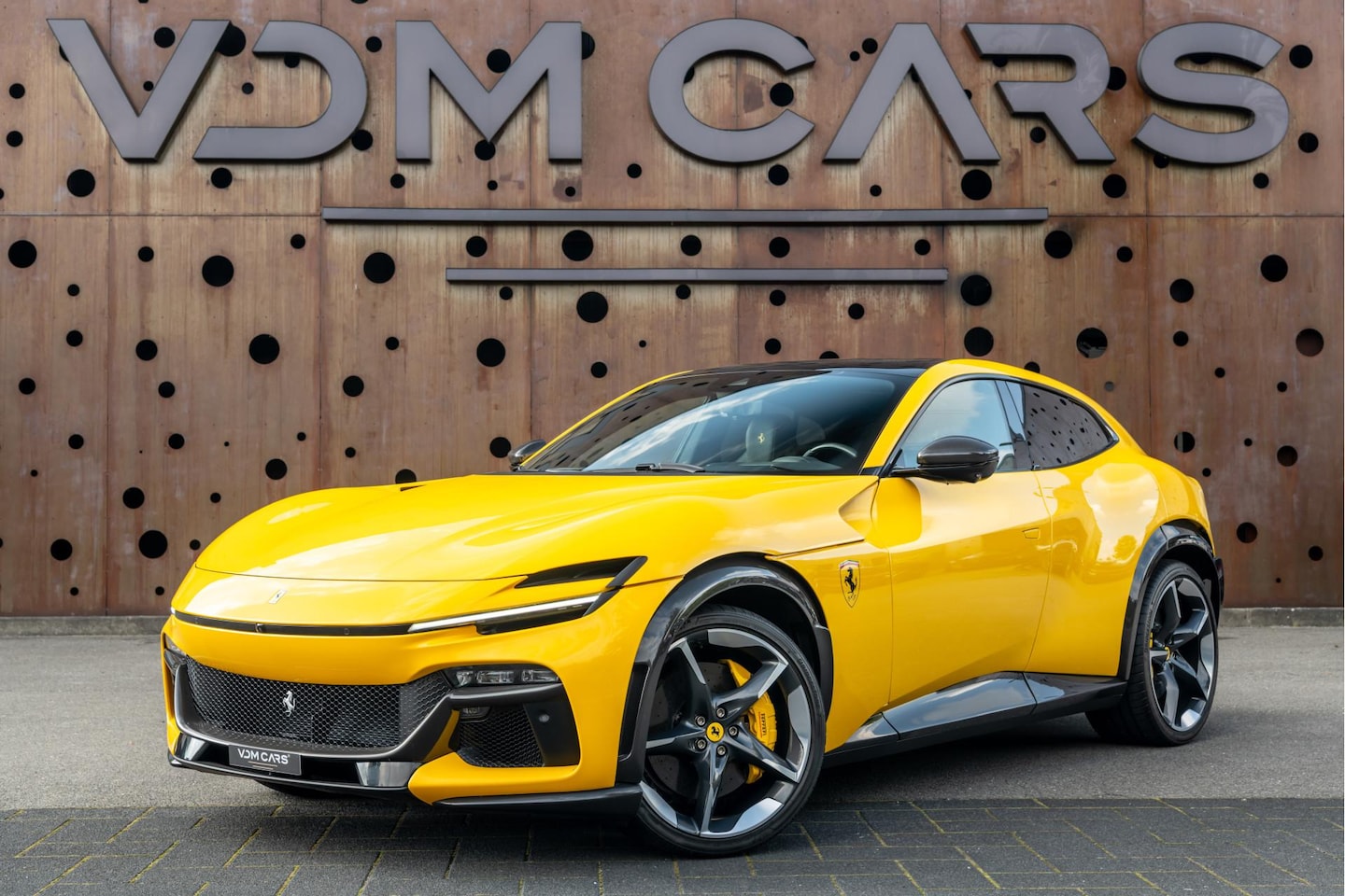 Ferrari Purosangue - 6.5 V12 | Vol Carbon | Massage stoelen | Giallo Modena | Painted Shields | - AutoWereld.nl