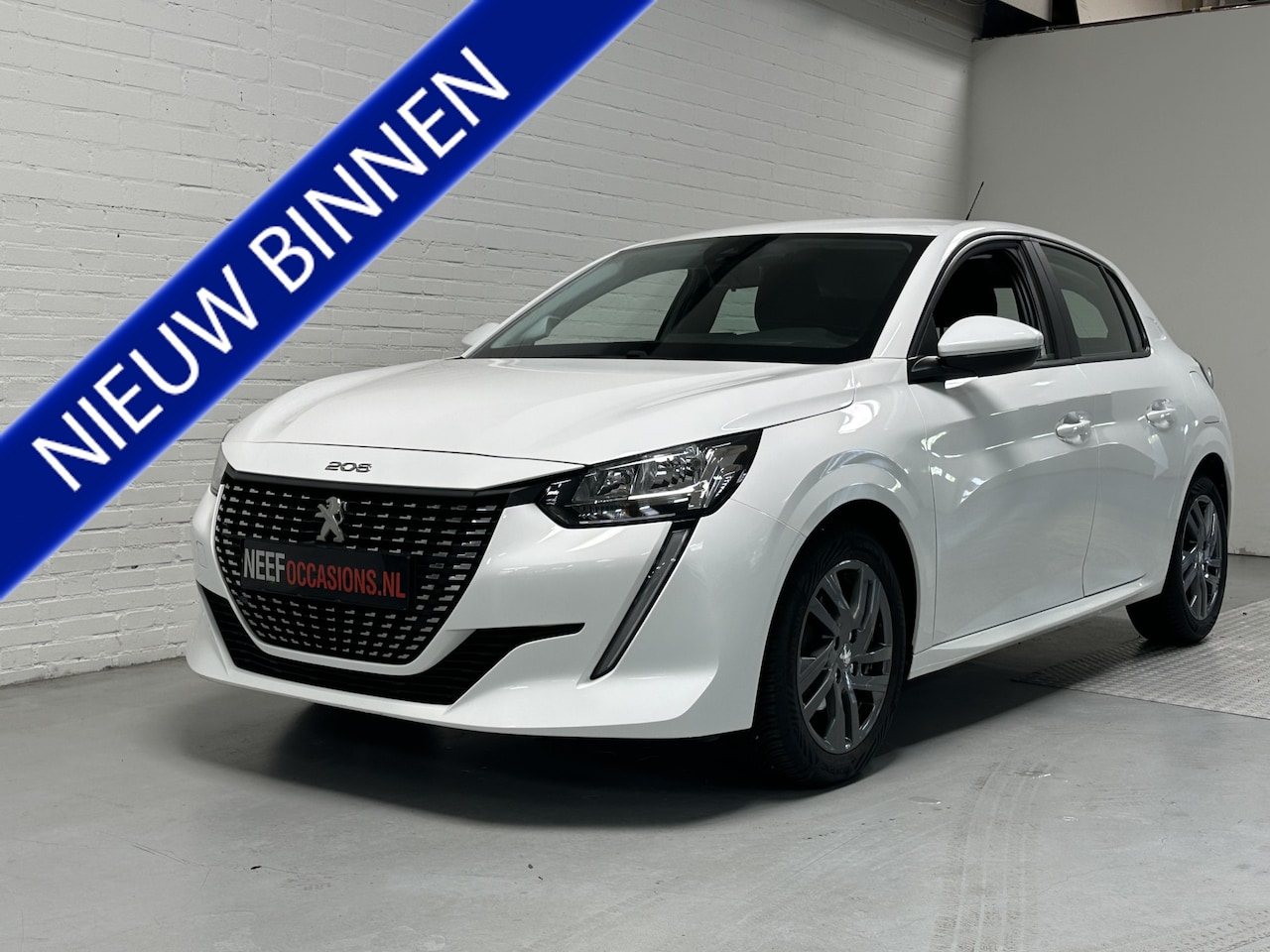 Peugeot 208 - 1.2 PureTech Allure CLIMA /CRUISE / NAVI / CARPLAY - AutoWereld.nl