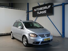 Volkswagen Golf Plus - 1.6 Trendline > Lees advertentie <