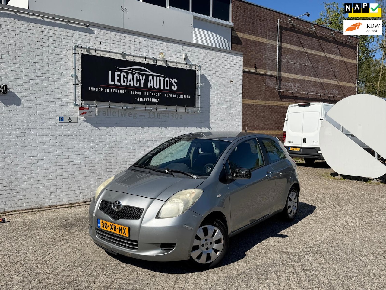 Toyota Yaris - 1.3 VVTi Sol MMT - AUTOMAAT - AIRCO - RIJDT & SCHAKELT GOED! - AutoWereld.nl