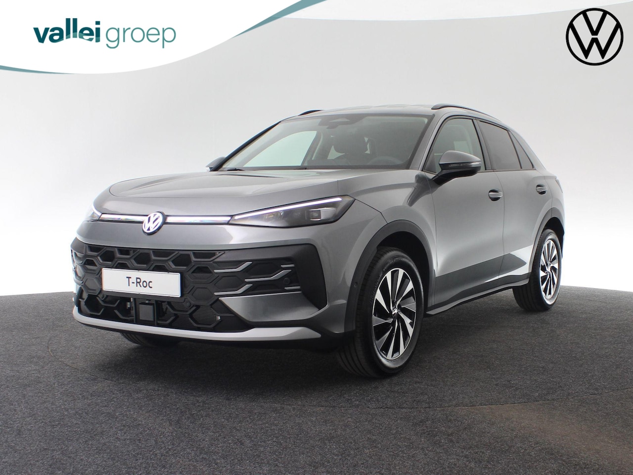 Volkswagen T-Roc - Life First Edition 1.5 eTSI 116 pk DSG | Achteruitrijcamera | Trekhaak | Carplay | Adaptie - AutoWereld.nl