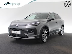 Volkswagen T-Roc - Life First Edition 1.5 eTSI 116 pk DSG | Achteruitrijcamera | Trekhaak | Carplay | Adaptie