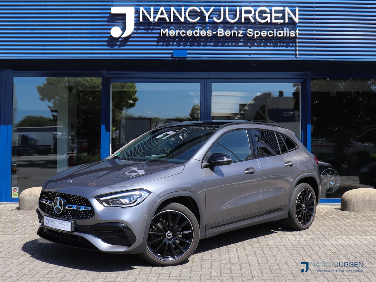 Mercedes-Benz GLA-Klasse - 250e | AMG | Night Pakket | Pano | MBUX High End | Exclusief Pakket | Lederen Bekleding | - AutoWereld.nl