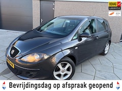 SEAT Altea - 1.6 Reference | AIRCO| Metallic |RUIME gezinsauto met een HOGE instap