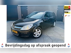 Opel Astra Wagon - 1.8 Essentia AIRCO|Station|Dakrails |centrale vergrendeling|nette frisse gezinsauto|