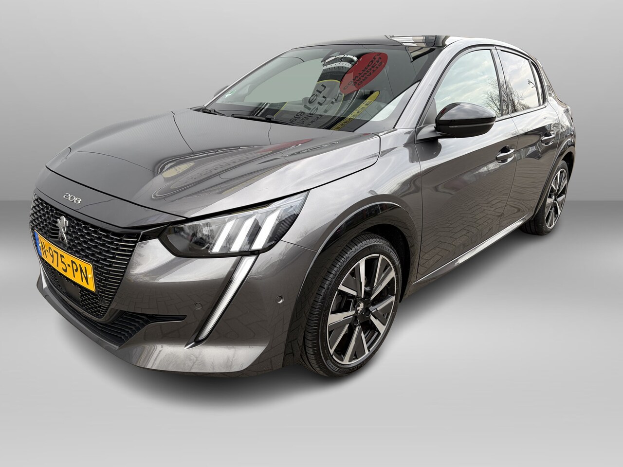 Peugeot 208 - 1.2 PureTech GT Alle opties! | trekhaak | Panorama | Leer | Stoelverwarming - AutoWereld.nl