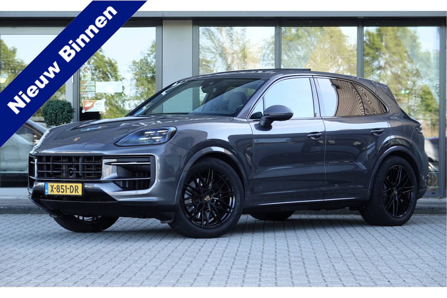 Porsche Cayenne - 3.0 E-Hybrid Sport Chrono Plus | Panodak | Memory | Bose | ACC | Soft Close | - AutoWereld.nl