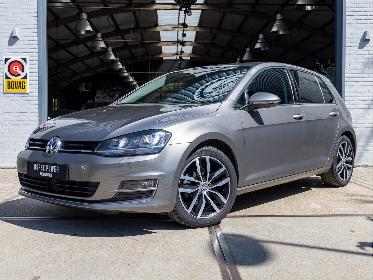 Volkswagen Golf - 1.4 TSI Highline *1STE EIG | DSG | ACC | Massage | Keyless | LED | Trekhaak | Halfleder | - AutoWereld.nl