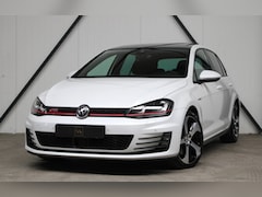 Volkswagen Golf - 2.0 TSI GTI l Panoramadak l Dynaudio l Camera l Standkachel