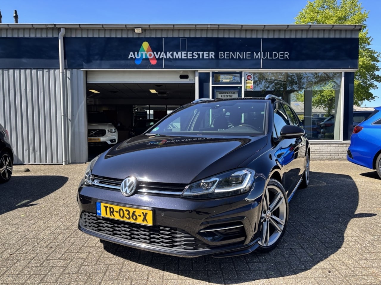 Volkswagen Golf Variant - 1.5 TSI R-Line DSG AUT. / CAMERA / TREKHAAK - AutoWereld.nl