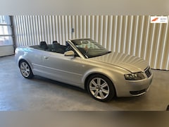 Audi A4 Cabriolet - 2.4 V6 Automaat