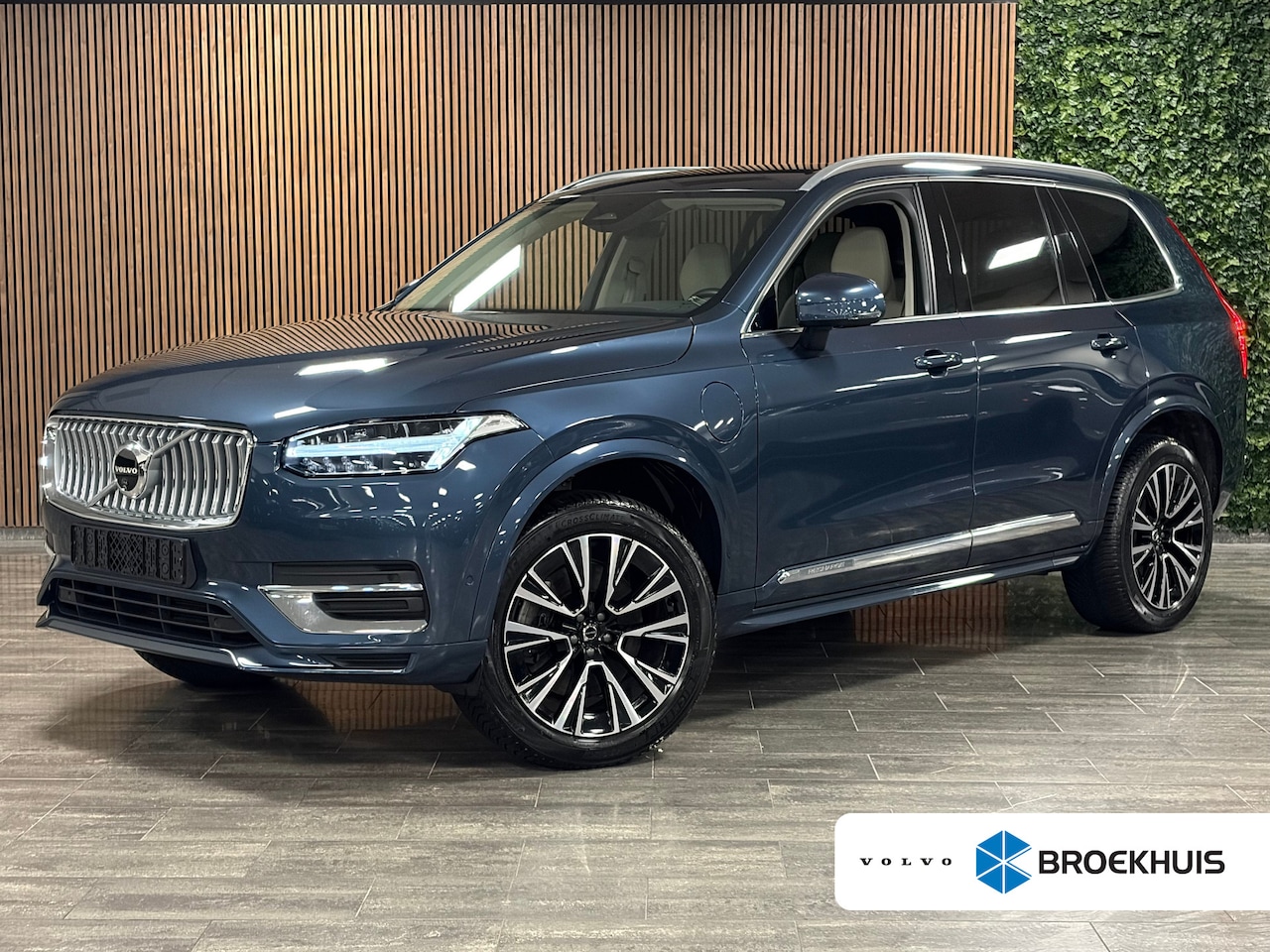 Volvo XC90 - T8 AWD Recharge Plus Bright Trekhaak | 360° Camera | Harman Kardon | All Season banden | 4 - AutoWereld.nl
