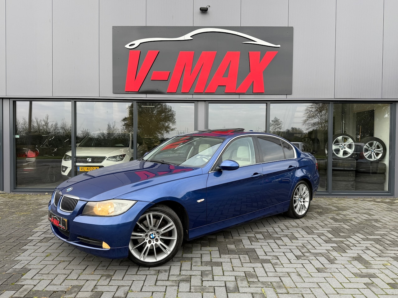 BMW 3-serie - 325i 3.0 AUT Sedan Schuifdak Leder Stoelvw Clima - AutoWereld.nl