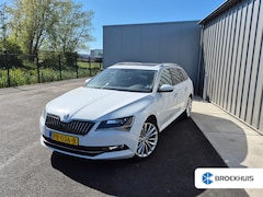 Skoda Superb Combi - 1.4 TSI ACT Style Business 150PK DSG/AUTO | Glazen panorma-dak | Trekhaak | Navigatie | St