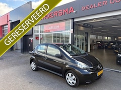 Toyota Aygo - 1.0-12V Now 2 EIGENAAR * DEALERONDERHOUDEN* AIRCO * 5 DEURS